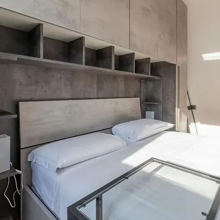 Splendida Terrazza Su Arcimboldi - Bicocca Daire